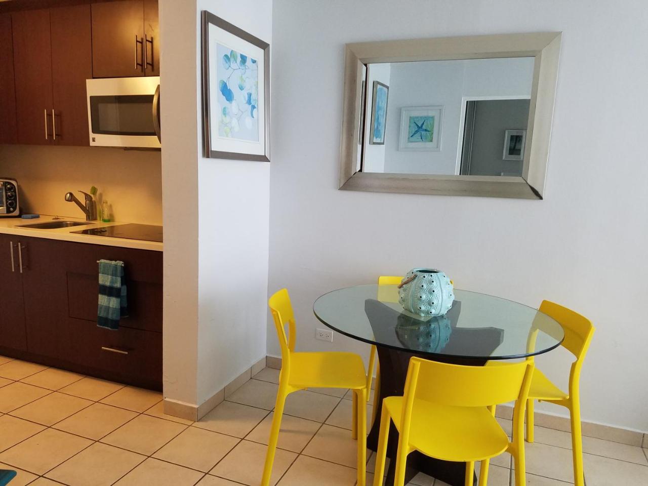 Beachfront Coral Beach Condo San Juan Exterior foto